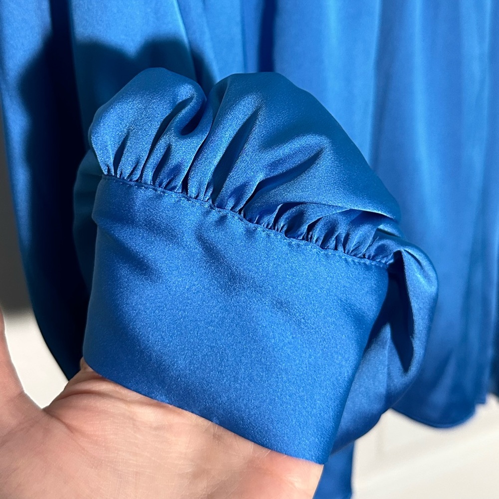 NWT silky blue Worthington top - Picture 3 of 5